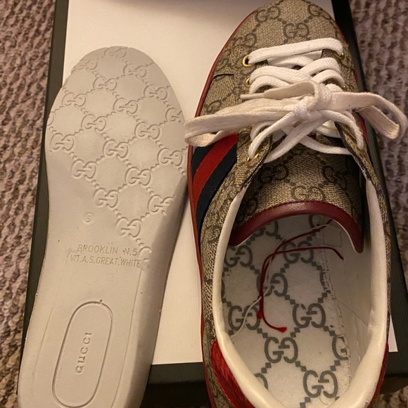 Authentic Gucci Unisex Ace GG Supreme Red Sneaker - Picture 4 of 6